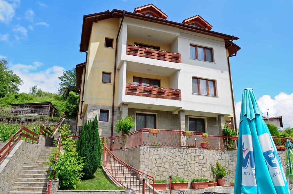 Kris Guest House 데빈 외부 사진